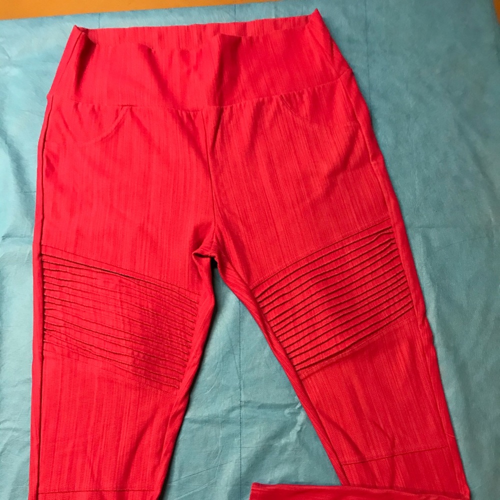 Pants/ jeggings